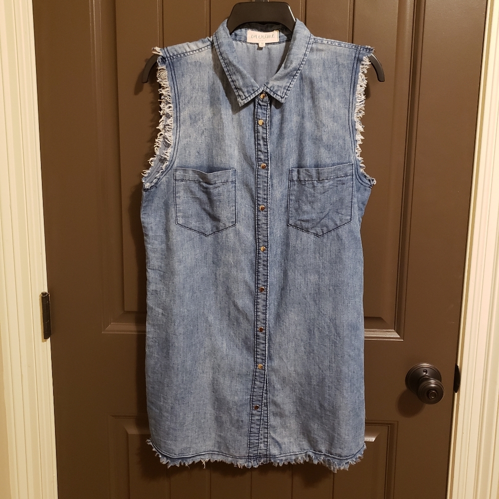 EN CREME Blue Denim Fringe Hem Tunic Top - Size  M